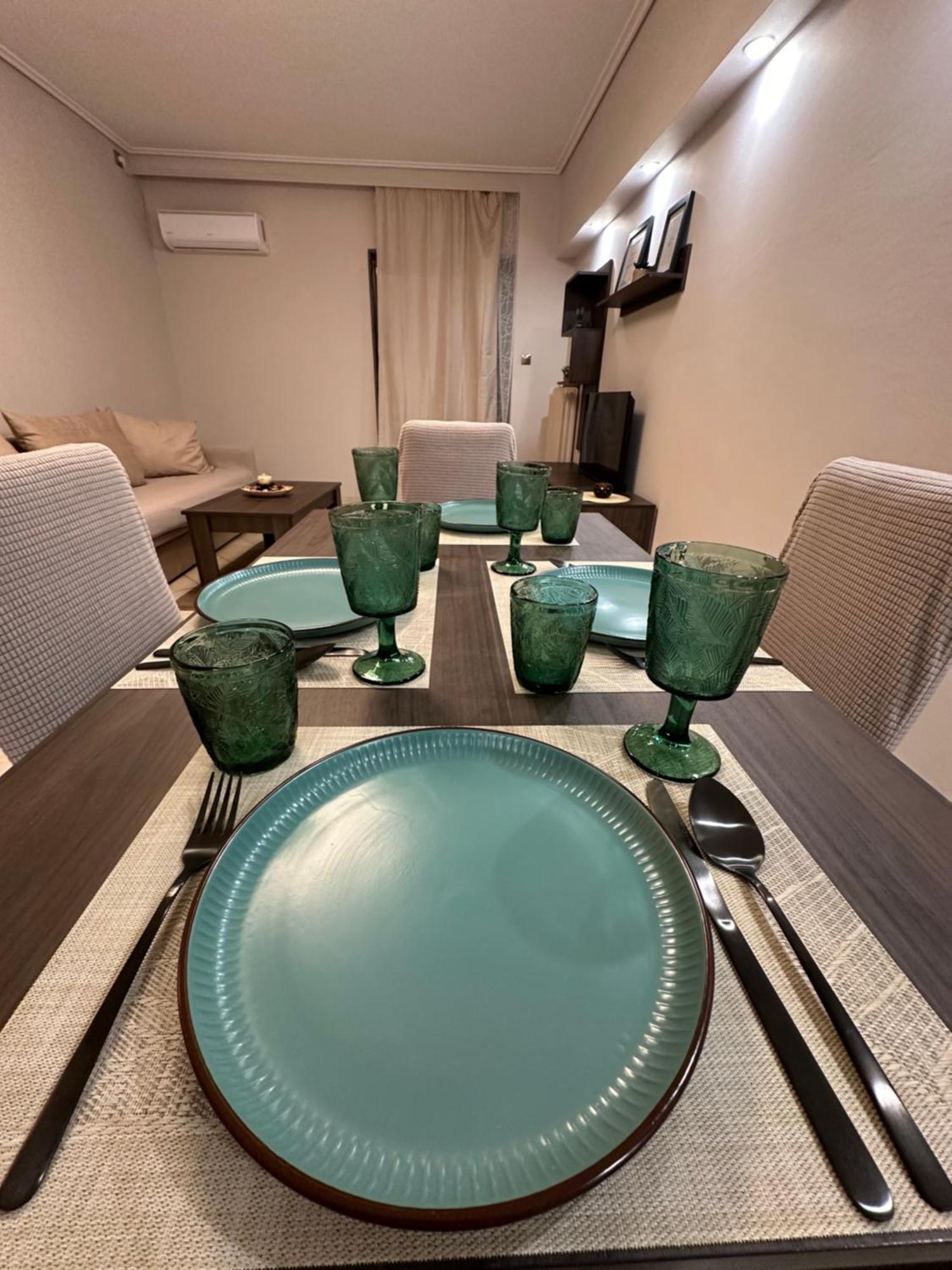Lux Apartment Next To The Sea ピレウス エクステリア 写真