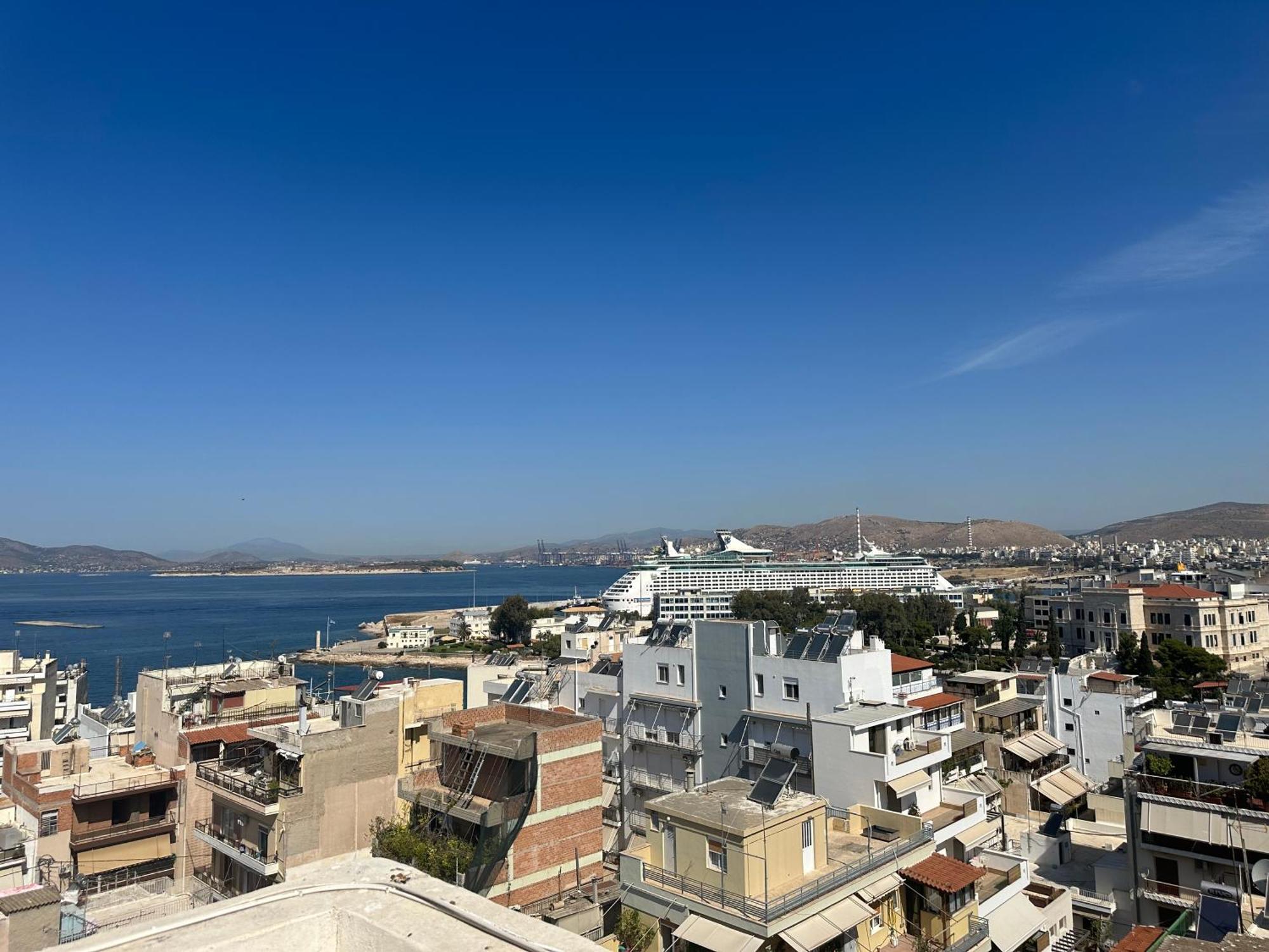 Lux Apartment Next To The Sea ピレウス エクステリア 写真